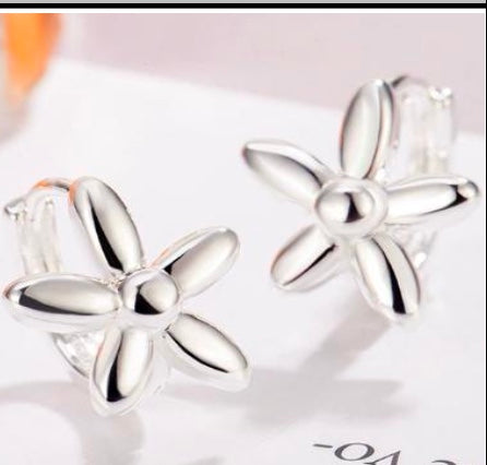 925 Sterling Silver Flower Huggie Earrings