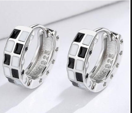 925 Sterling Silver Checkered Huggie Earrings
