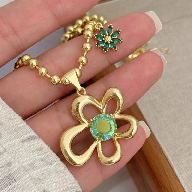 Green Flower Pendant Necklace
